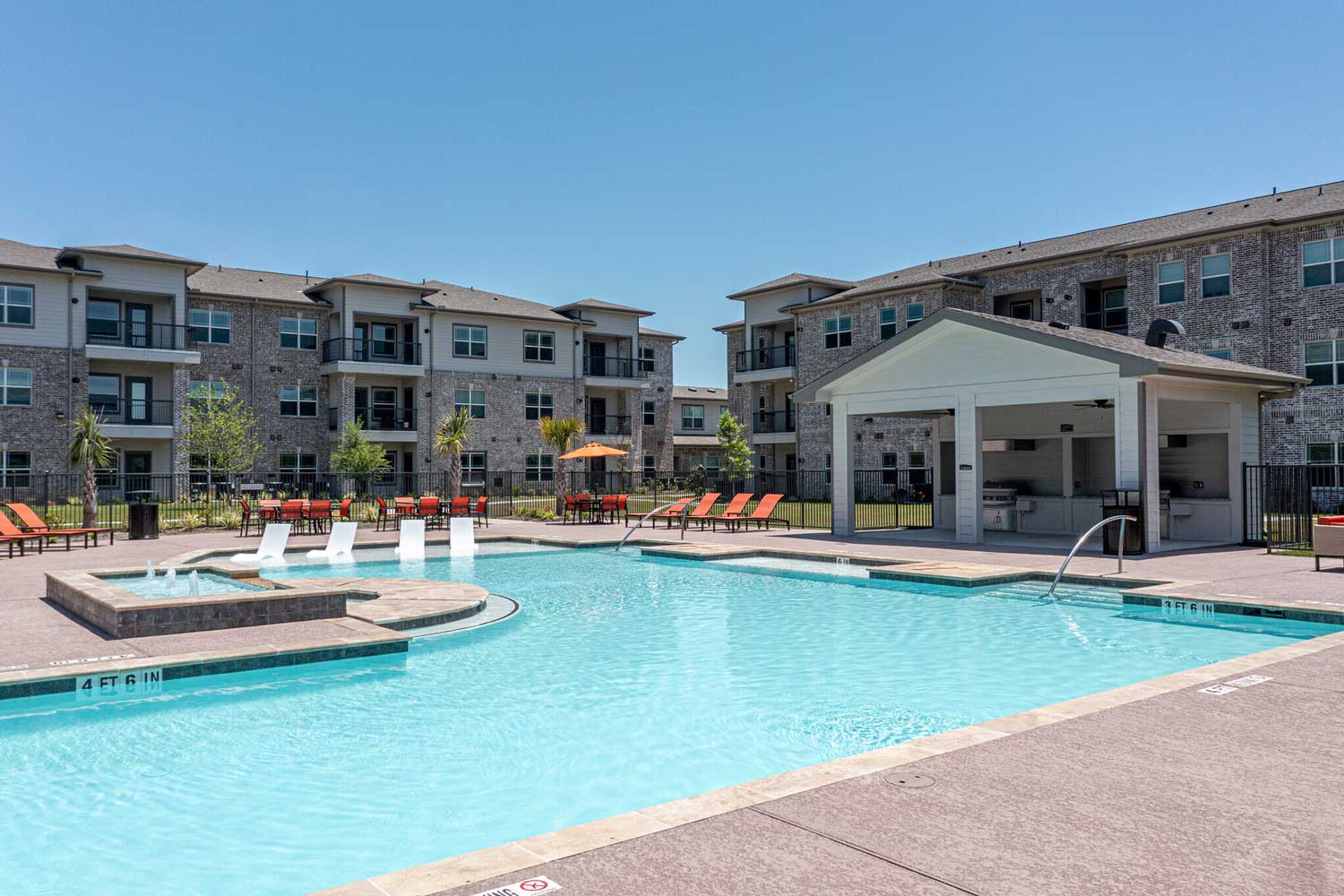 Smart Living at Texas City; one two three bedroom pet friendly apartments town homes near Galveston, TX