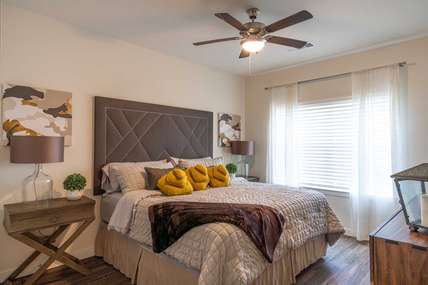 Smart Living at Texas City; one two three bedroom pet friendly apartments town homes near Galveston, TX